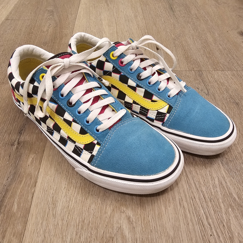 Unisex Vans old school crazy check skate shoes. Mens 7.5 Women's 9
